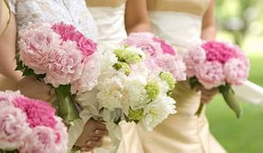 Цветы на свадьбе – не роскошь, а средство создания хорошего настроения!