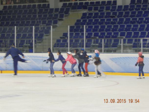 Катание на коньках в Ледовом дворце